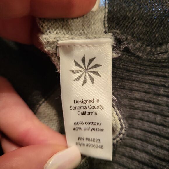 Athleta Sweater Size XS - Picture 6 of 6
